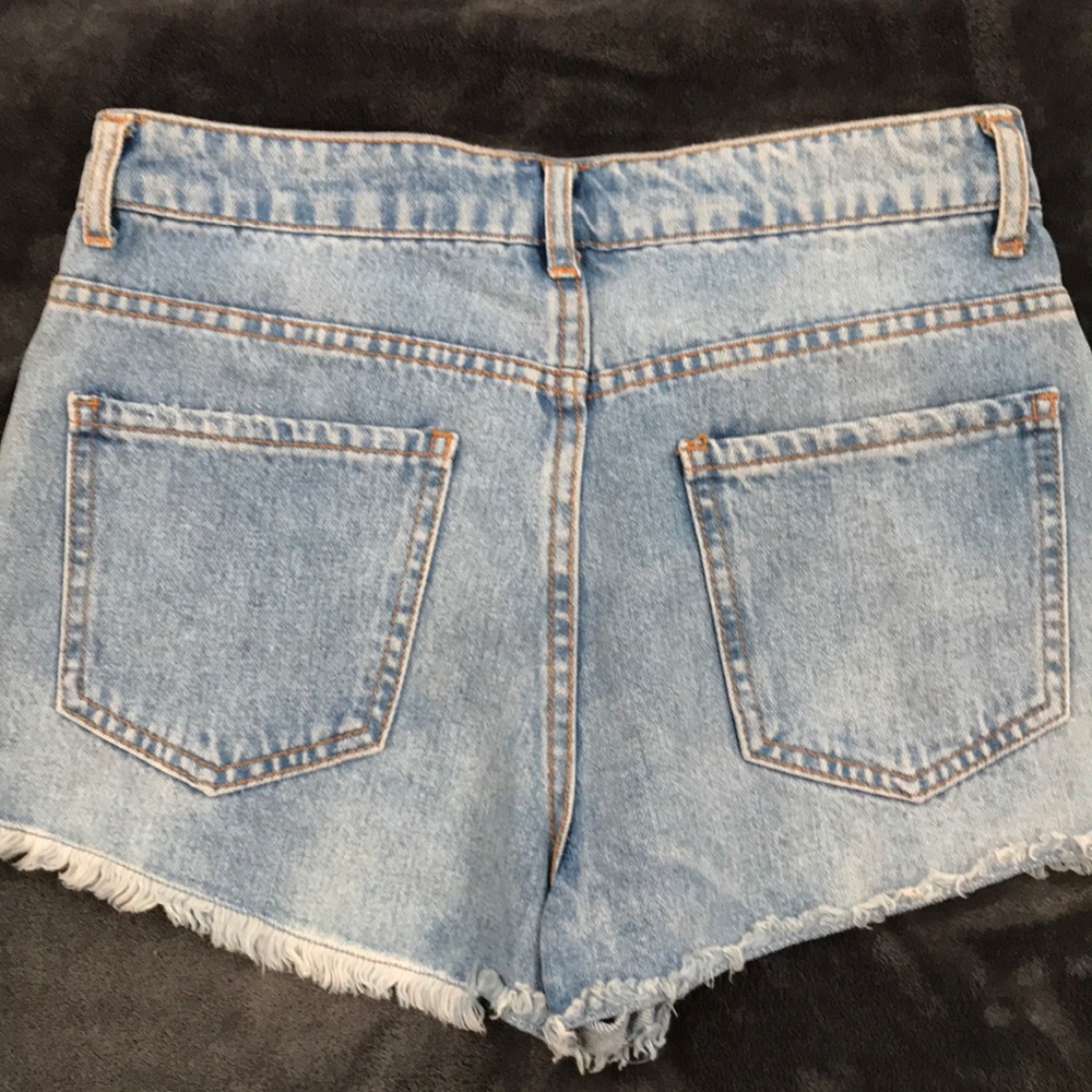 High waisted denim shorts - Picture 2 of 2
